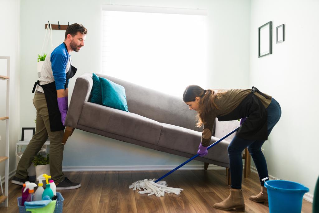 What does the End of Lease Cleaning include in its Package?